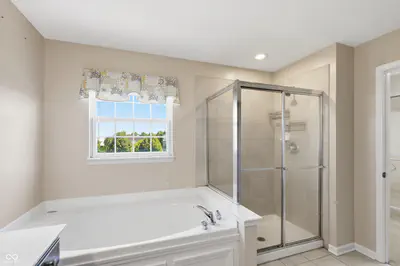 11841 Wedgeport Lane, Fishers - 45