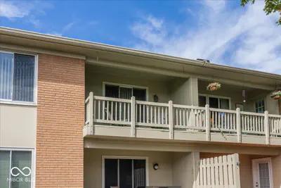 541 Hunters Drive, Carmel - 16