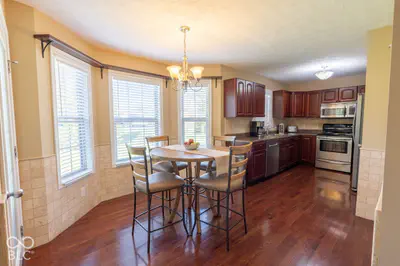 2230 Roaming Hills Drive, Richmond - 16