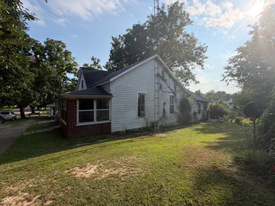 2129 H Street, Bedford - 4