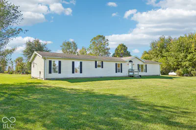 681 W County Road 1000 S, Clayton - 4