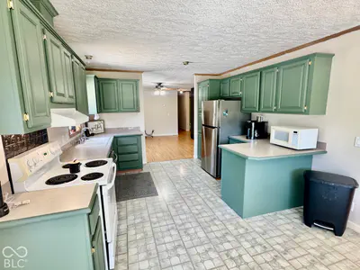 8476 Sycamore Road, Bloomfield - 18