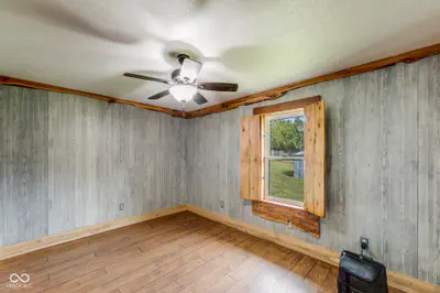 22110 Beacon Street, Metamora - 22