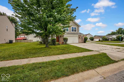 7807 Fox Glen Drive, Indianapolis - 3