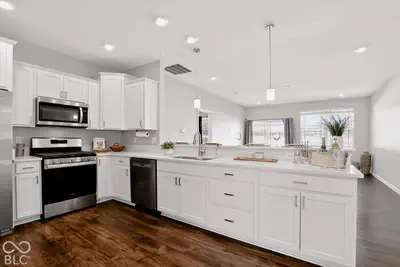 134 Waterford Court, Pendleton - 8