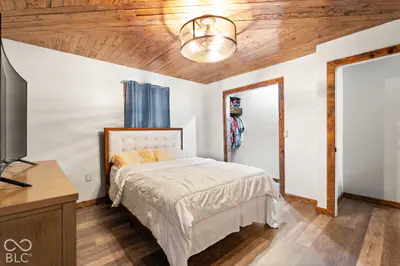 410 Main Street, English - 33