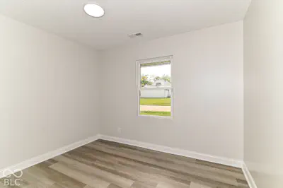 9226 Rochelle Drive, Indianapolis - 25