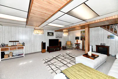 5006 Essex Drive, Carmel - 25
