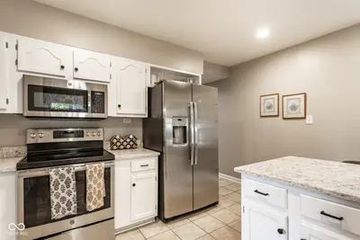 7508 N Meridian Street, Indianapolis - 11