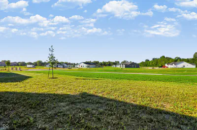 8689 Meadowlands Court, Plainfield - 41