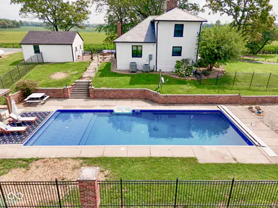 2058 100, Franklin - 74