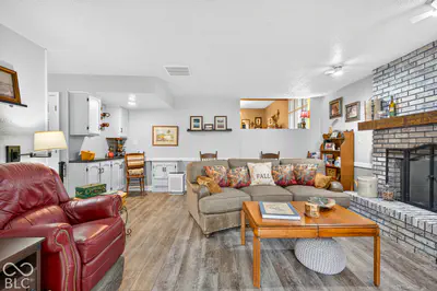 261 Oakwood, Greenwood - 30
