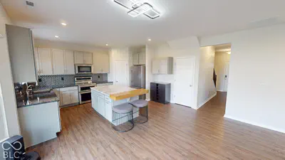 9802 Violet Circle, Indianapolis - 12
