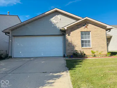 614 Deer Trail, Indianapolis
