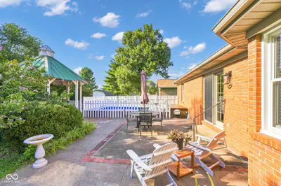 2611 Conestoga Court, Newburgh - 34