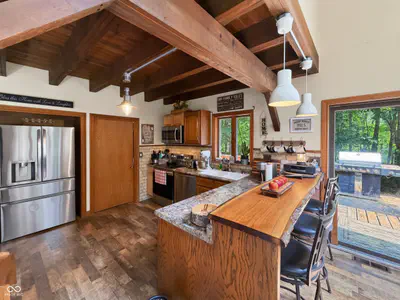 10170 725 West, Carthage - 9