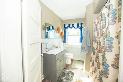 405 S Mulberry Street, Fairland - 40