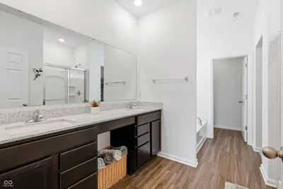 17896 Paula Walk, Westfield - 20