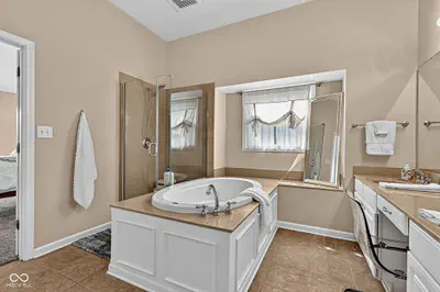 10753 Chesapeake Drive, Indianapolis - 17