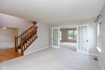 10517 Greenway Drive, Fishers - 2