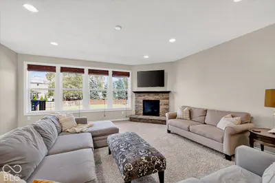 11058 Stoneleigh Drive, Noblesville - 12