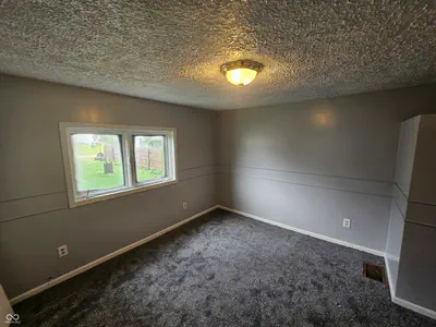 704 W Madison Street, Alexandria - 16