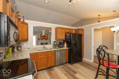 552 Nicole Boulevard, Avon - 6
