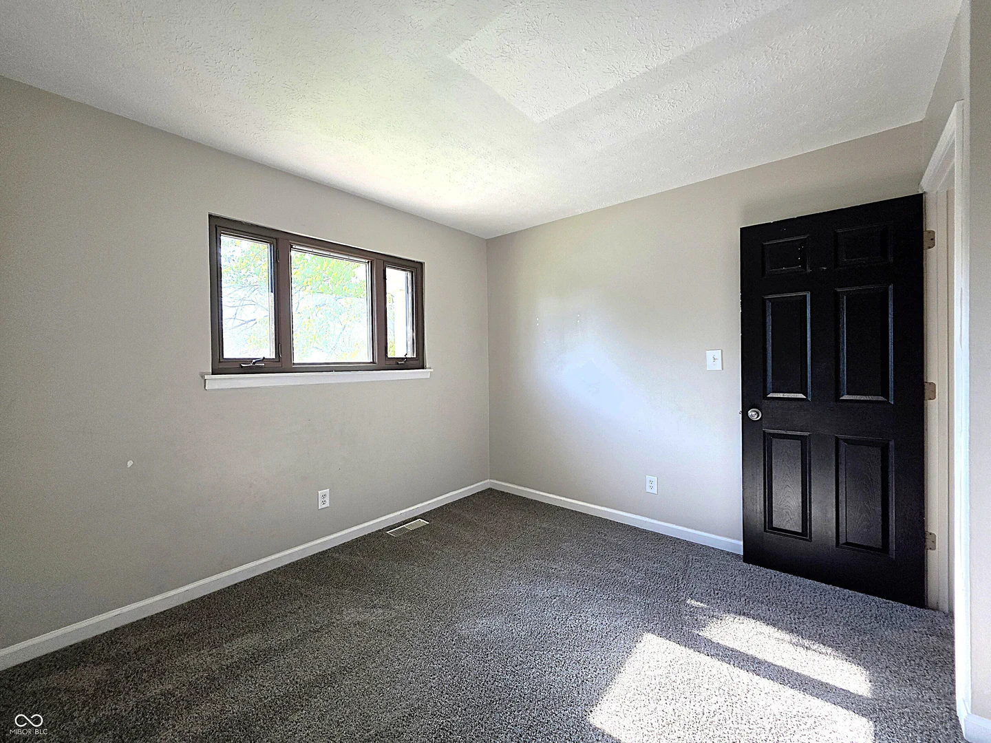 714 Spring Valley Court, Indianapolis