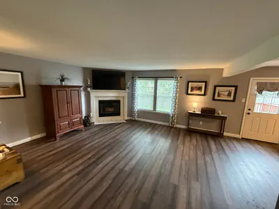 10022 Sapphire Berry Lane, Fishers - 13