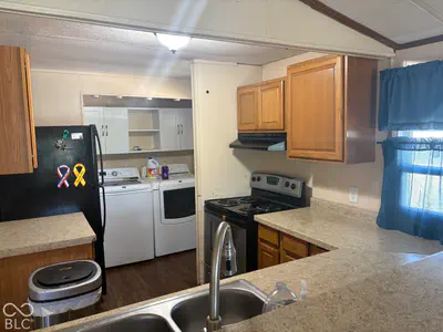 75 Fountain Lake Drive, Greenfield - 10