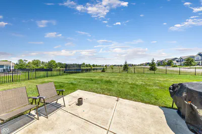 9875 Gallop Lane, Fishers - 16