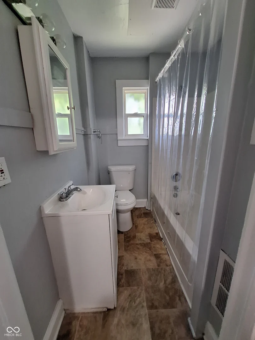 319 40th Street, Indianapolis