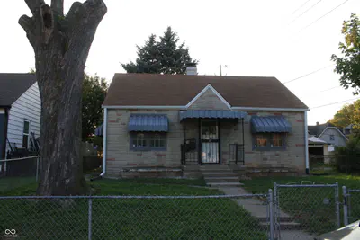 18 Pershing Avenue, Indianapolis