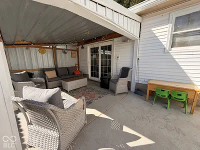 120 Washington Street, Ladoga - 54