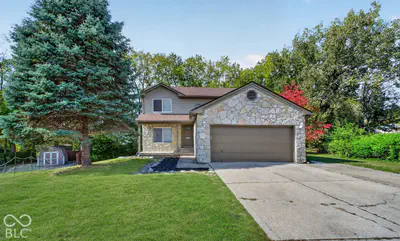 6879 Oak Lake Drive, Indianapolis