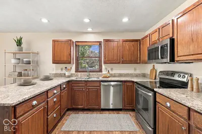 5484 Steven Drive, Greenwood - 9