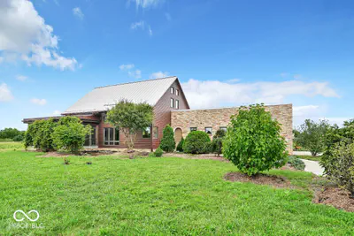 9458 Kitchen Road, Mooresville - 46