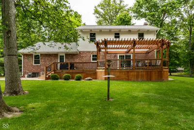 1653 300, Greenfield - 44