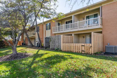 581 Hunters Drive, Carmel - 32