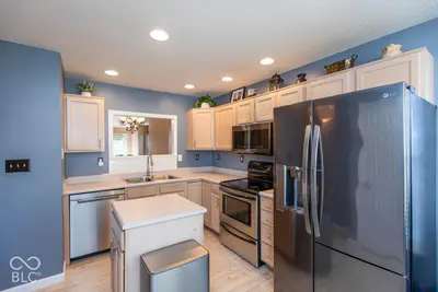 688 Prince Drive, Greenwood - 4