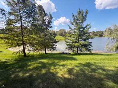 7328 Chestnut Hills Boulevard, Indianapolis - 48