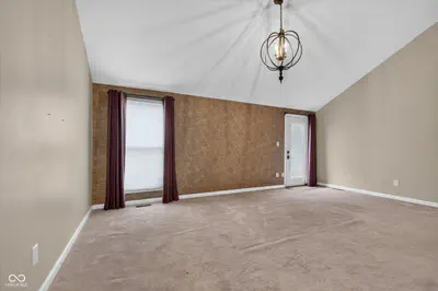 8625 Douglaston Court, Indianapolis - 16