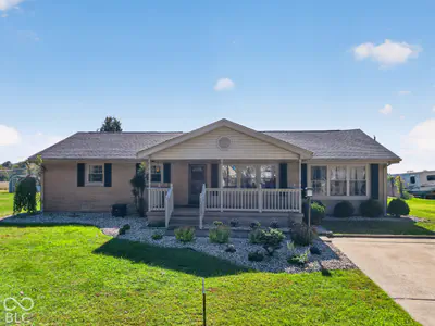 10847 Greendale Drive, Seymour - 2