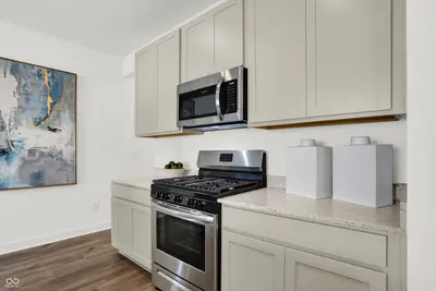 888 Drummond Court, Greenwood - 14
