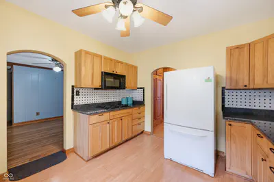 225 Franklin Street, Knightstown - 16