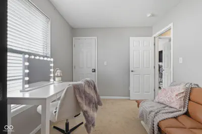 9925 Cedarstone Lane, Avon - 12
