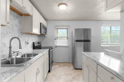 9007 Squire Court, Indianapolis - 9