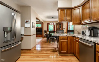 1653 300, Greenfield - 18