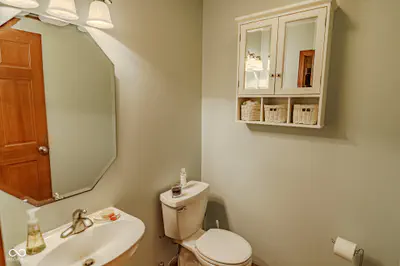 1580 E Garnett Drive, Frankfort - 27