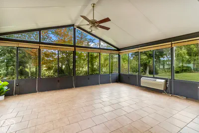 2448 S Sunrise Drive, New Palestine - 22